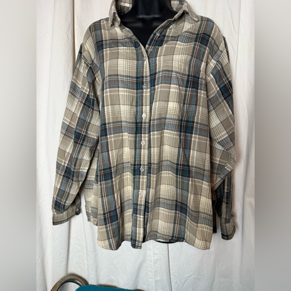 L.L. Bean Women's L Plaid Button-down Flannel Shirt Neutral Colors 100% Cotton - Picture 6 of 6